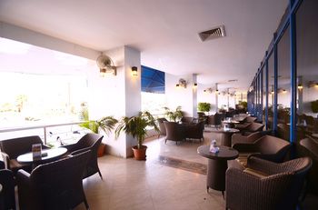 Qasr Al Sahab 4*
