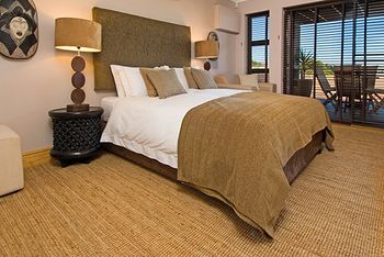 Whale Away Guest House 4*