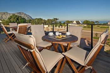 Whale Away Guest House 4*