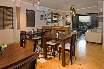 Whale Away Guest House 4*