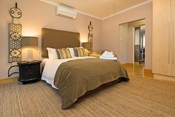 Whale Away Guest House 4*