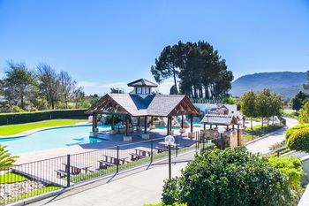 Pearl Valley Hotel 3*