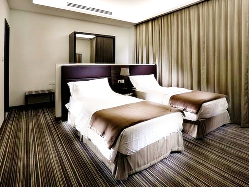 Grand Lily Hotel Suites 4*