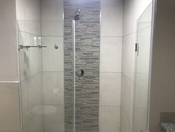 Regal Inn Hotel Midrand 3*