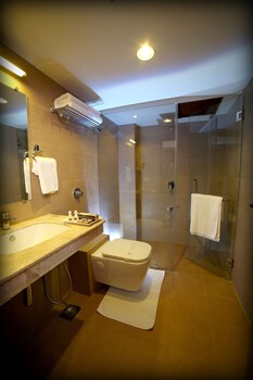 Grand Plaza Suites 3*