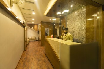 Grand Plaza Suites 3*