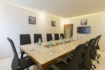 Grand Plaza Suites 3*