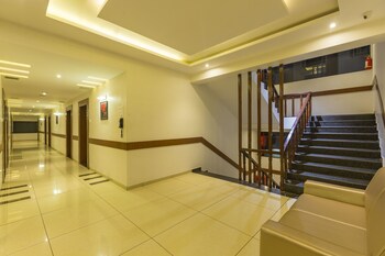 Grand Plaza Suites 3*