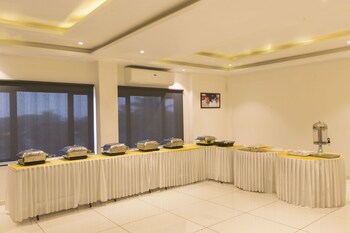 Grand Plaza Suites 3*
