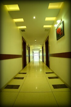 Grand Plaza Suites 3*