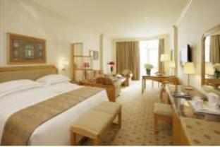 Sheraton Kuwait, A Luxury Collection Hotel, Kuwait City 5*