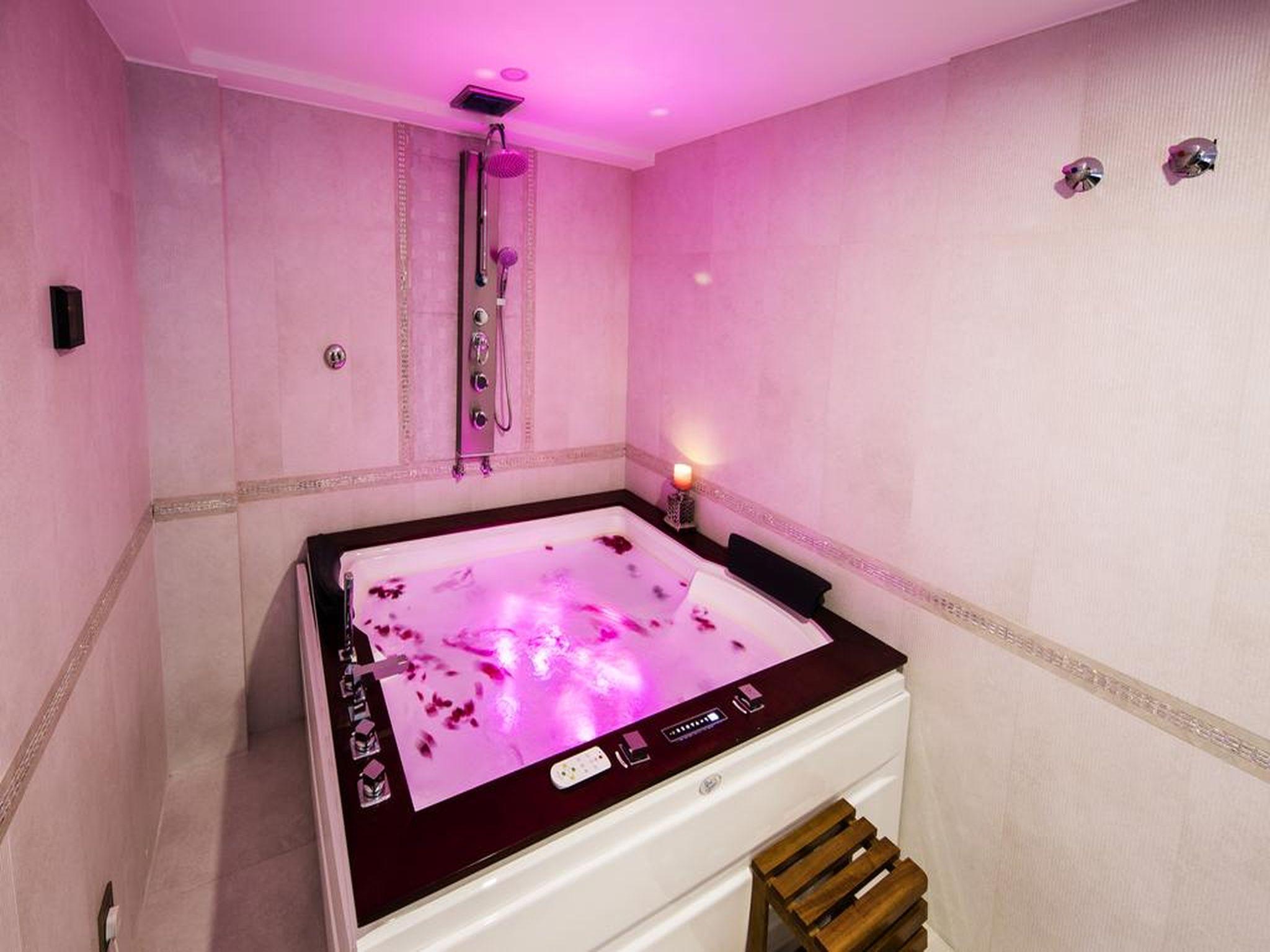 Al Muhaidb Residence Serviced Apartments 4*