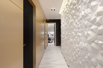 Posh Residence Luxury Suites 5*