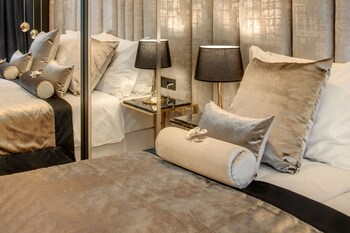 Posh Residence Luxury Suites 5*