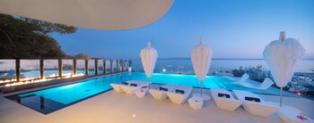 Posh Residence Luxury Suites 5*
