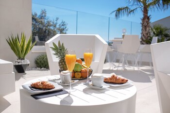 Posh Residence Luxury Suites 5*