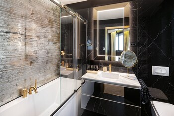 Posh Residence Luxury Suites 5*