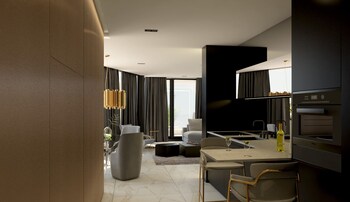 Posh Residence Luxury Suites 5*