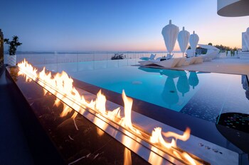 Posh Residence Luxury Suites 5*