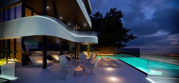 Posh Residence Luxury Suites 5*