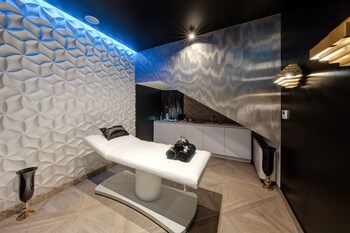 Posh Residence Luxury Suites 5*