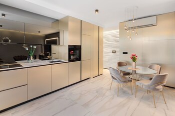 Posh Residence Luxury Suites 5*