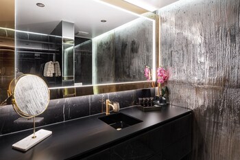 Posh Residence Luxury Suites 5*