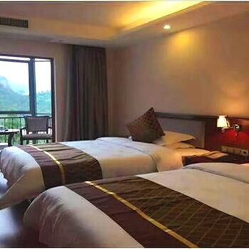 Zhangjiajie Xinyu Grand Hotel (Zhangjiajie National Forest Park Branch) 2*