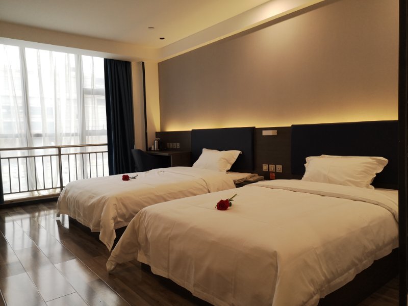 7 Days Premium Hotel (Xingtai Historical and Cultural Park Ruihe City) 2*