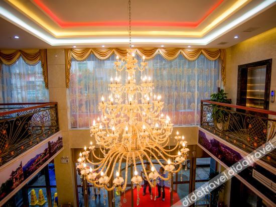 Manzhou Hotel 2*