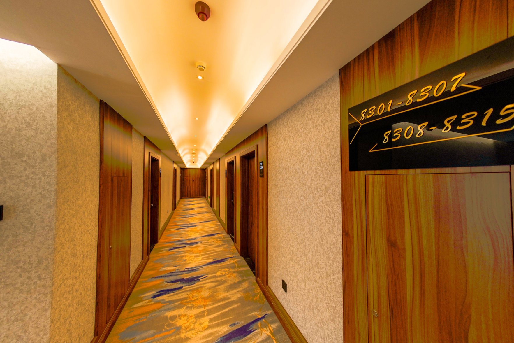 Manchuria Lijia He Dingtai Hotel (North Lake Night Scenic Spot Hotel) 2*
