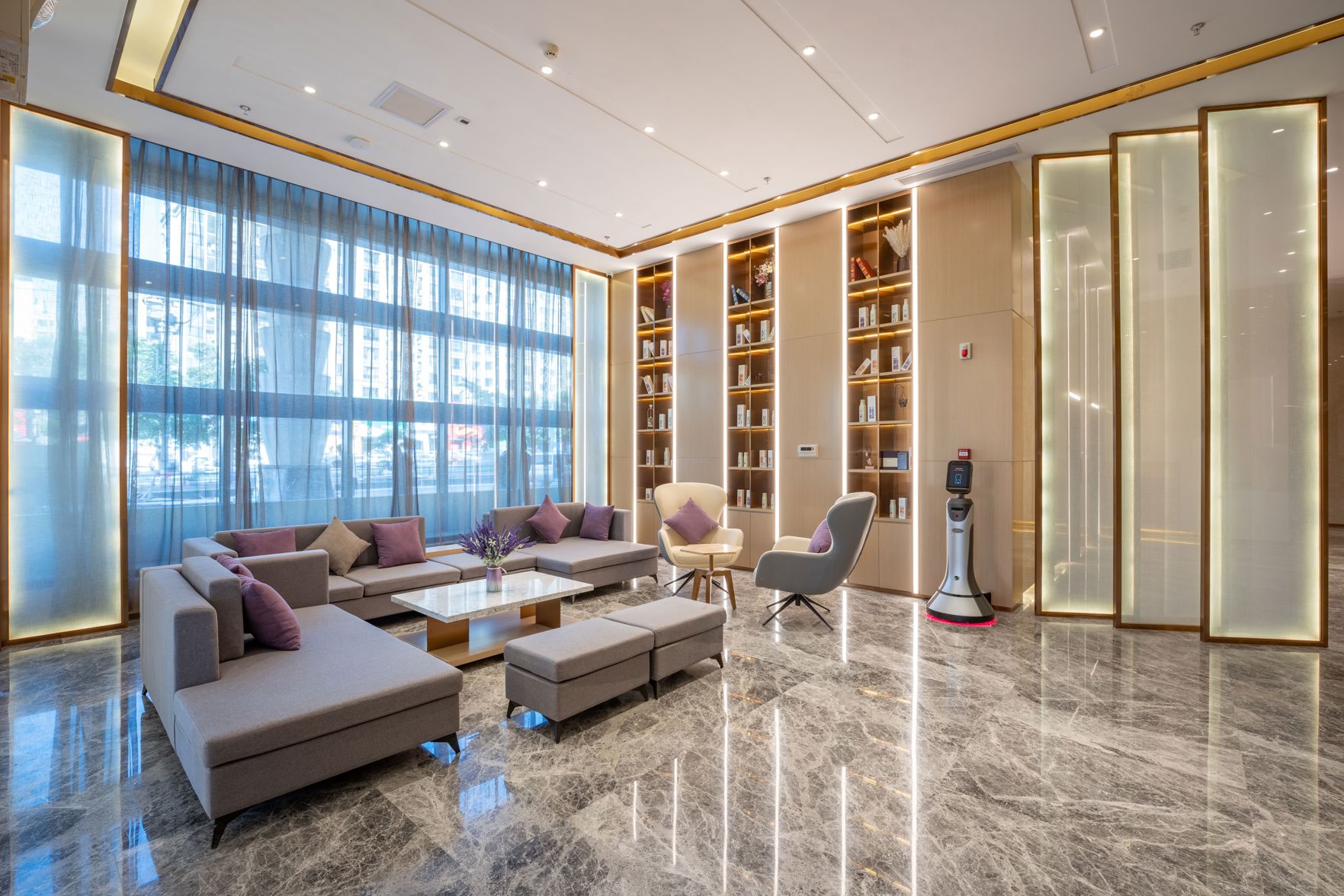 Lavande Hotel (Anshan City Center) 3*