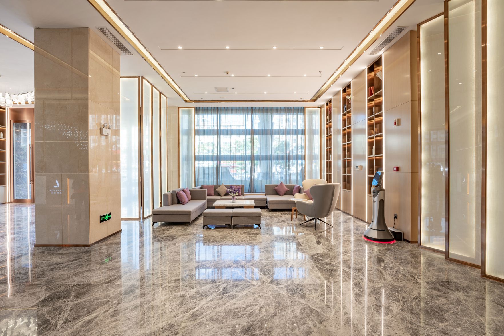 Lavande Hotel (Anshan City Center) 3*