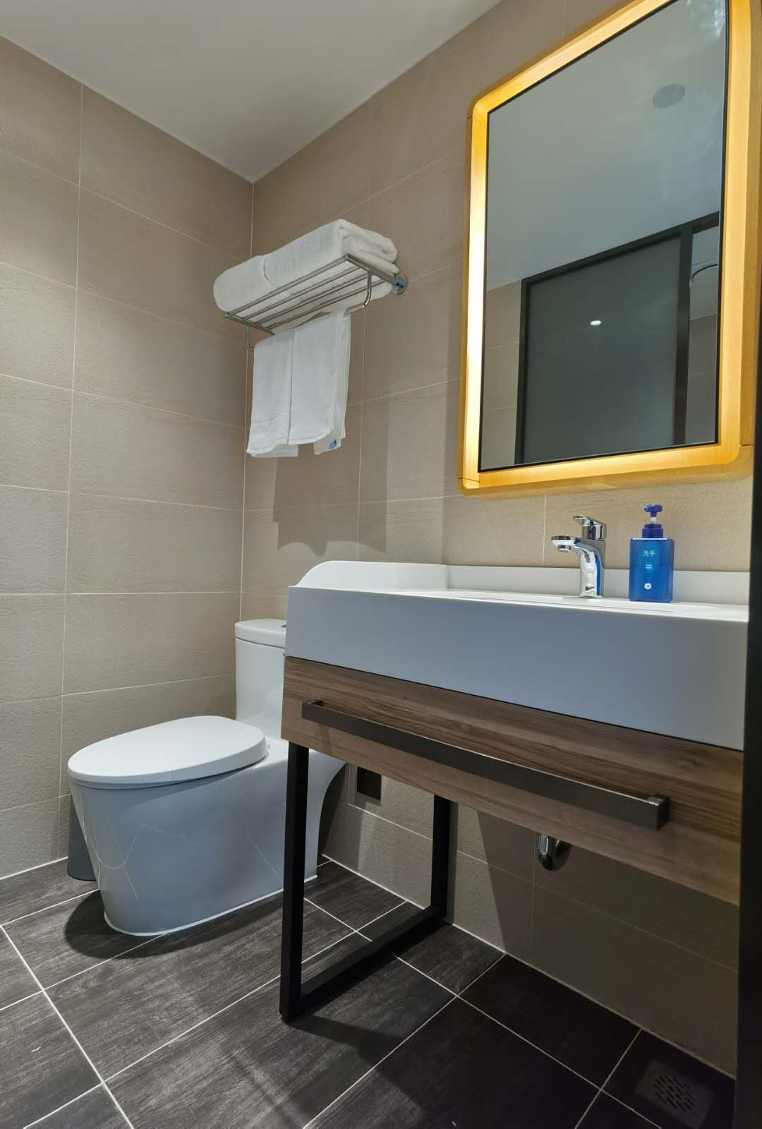 HanTing Premium Hotel (Changchun Shuangyang Yiyang Building) 3*