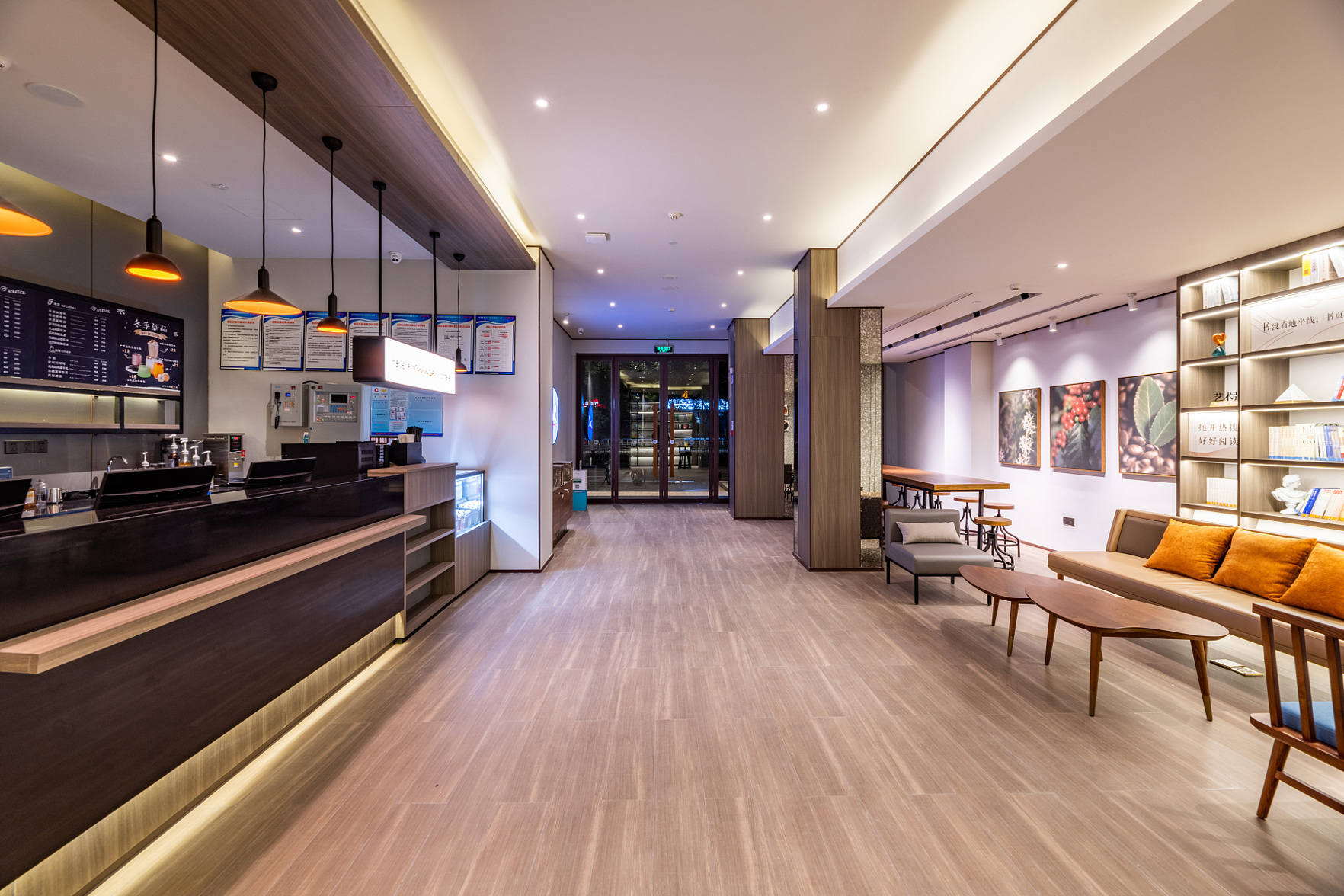 HanTing Hotel (Wuhan Dream Times Jiedaokou Subway Station) 2*