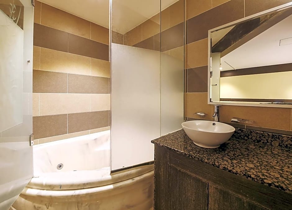 Dongdaemun Signature Tourist Hotel 2*