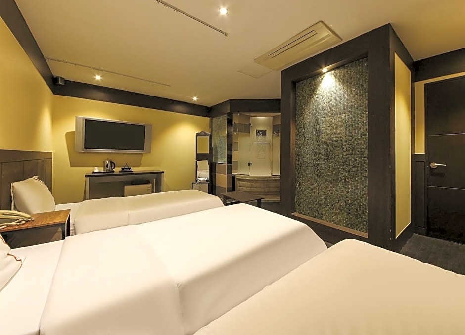 Dongdaemun Signature Tourist Hotel 2*