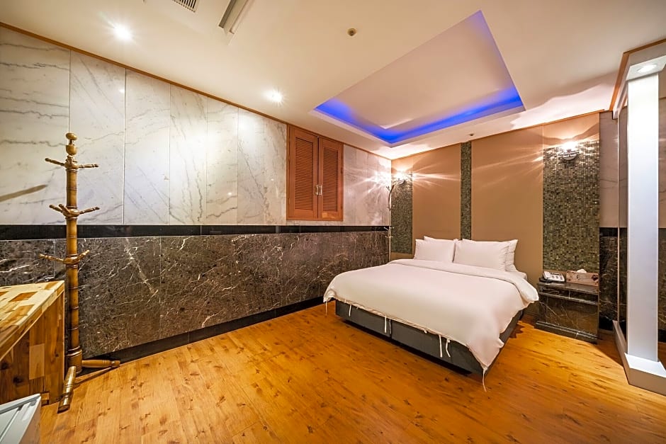Dongdaemun Signature Tourist Hotel 2*
