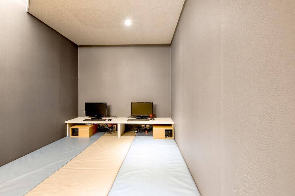 CozyTree Hotel 2*