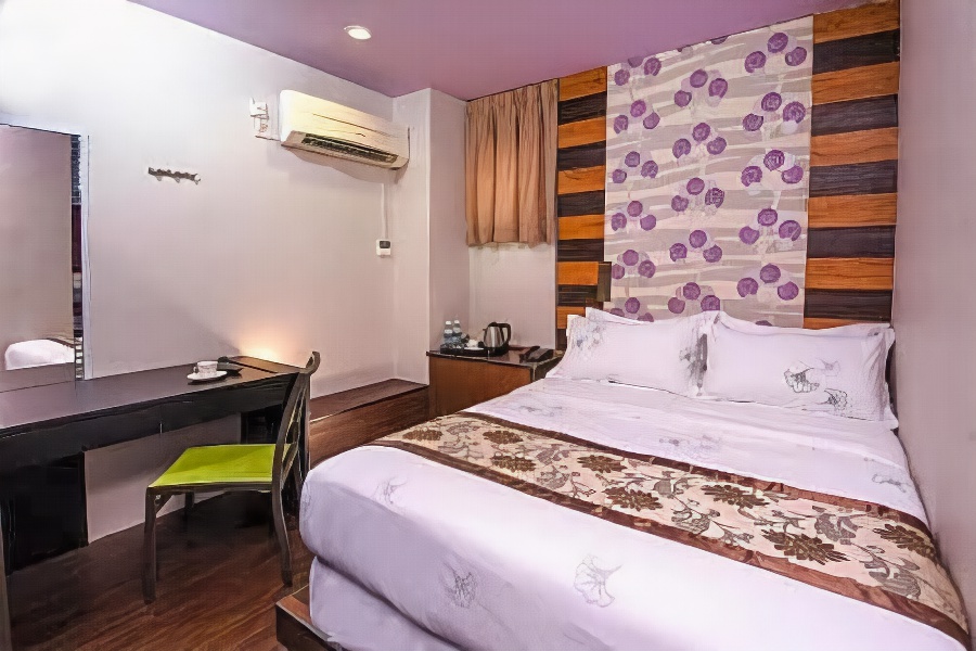Hotel Holmes Johor Jaya 2*
