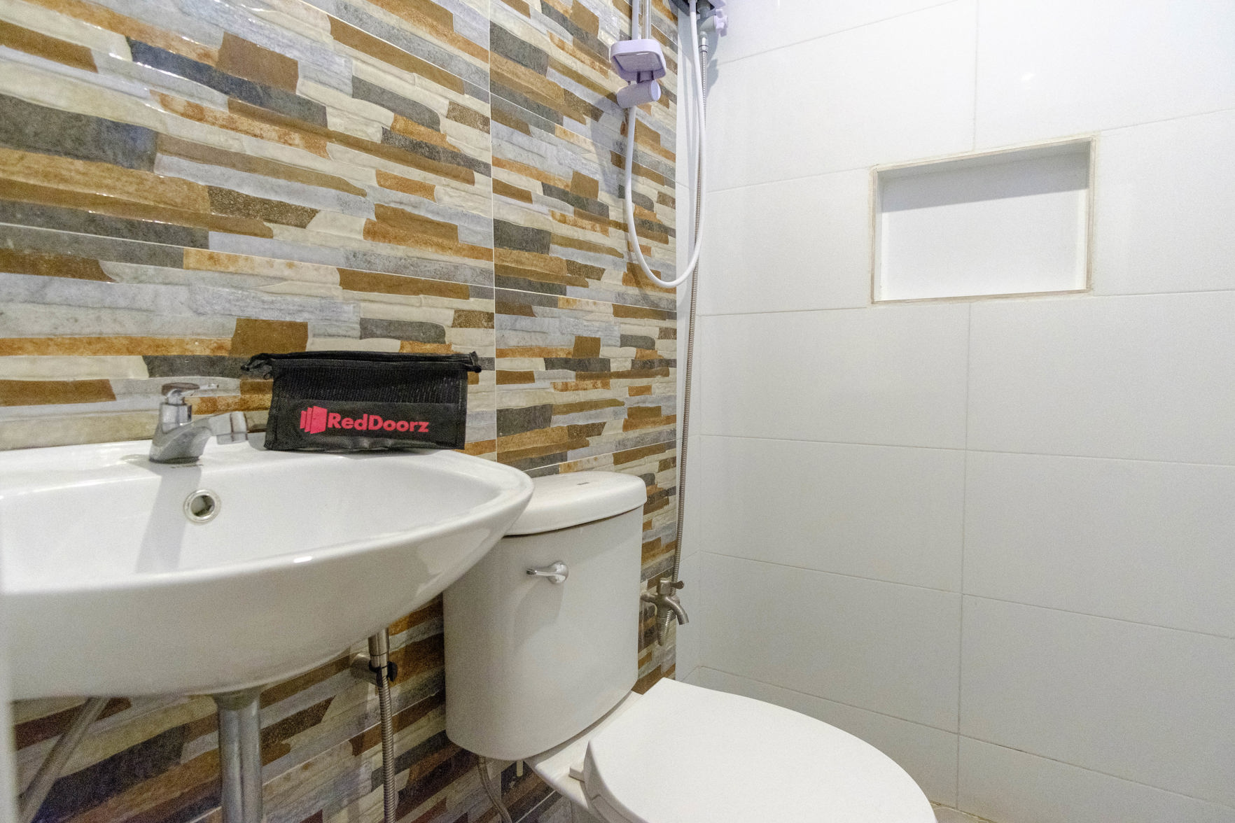 RedDoorz near Quiapo Church Manila 3*