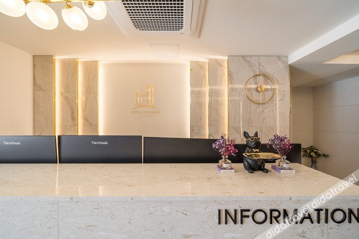 De Homme Hotel 2*