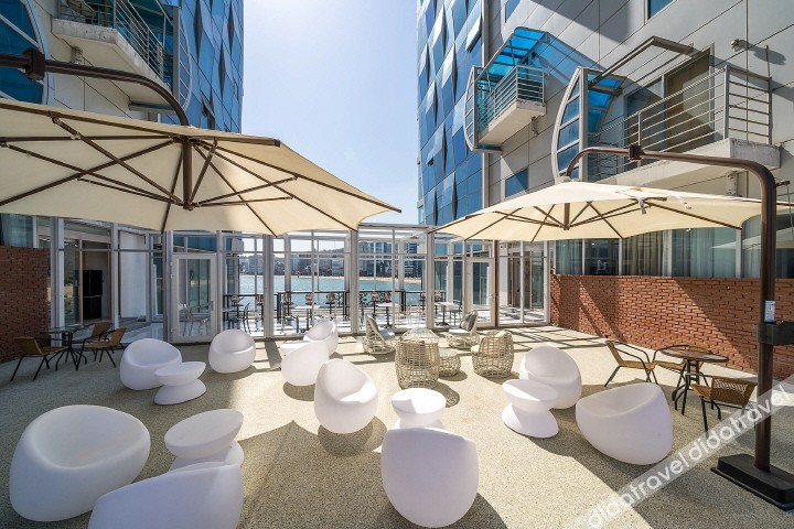 De Homme Hotel 2*