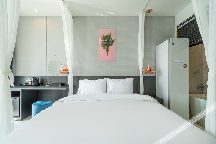 De Homme Hotel 2*