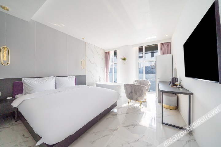 De Homme Hotel 2*