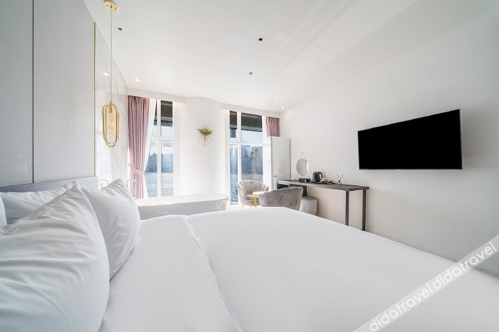 De Homme Hotel 2*
