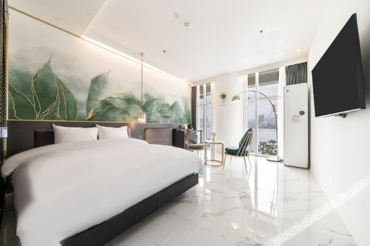 De Homme Hotel 2*