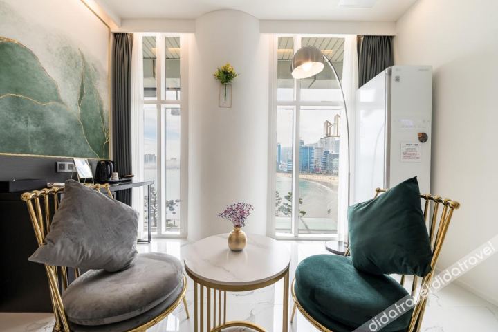 De Homme Hotel 2*