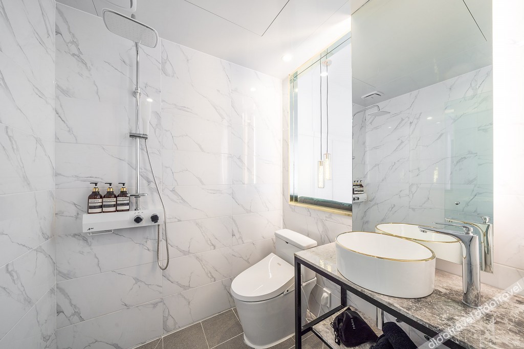 De Homme Hotel 2*
