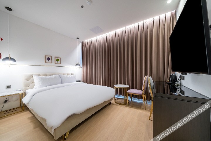 De Homme Hotel 2*